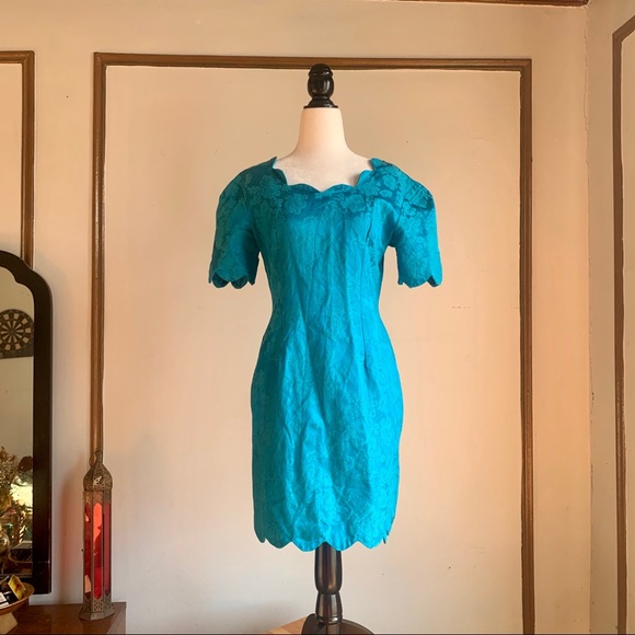 Beautiful satin Vintage dress - Picture 1 of 4